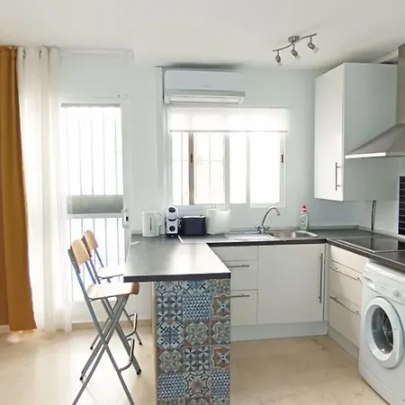 Surf House, Apartamento En La Playa De Apartment Estepona
