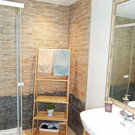 Apartment Surf House, Apartamento En La Playa De Estepona