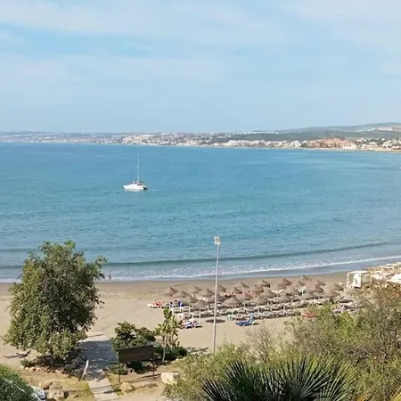 Surf House, Apartamento En La Playa De