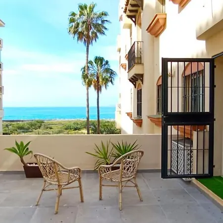 Surf House, Apartamento En La Playa De